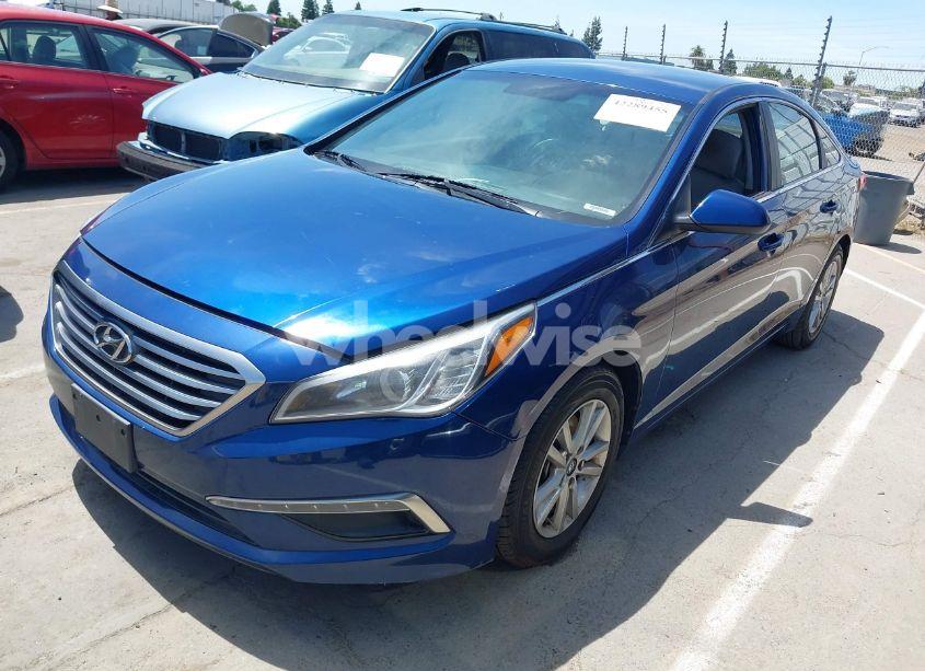 Photo 2 of 2015 Hyundai Sonata SE (VIN 5NPE24AF0FH054971)