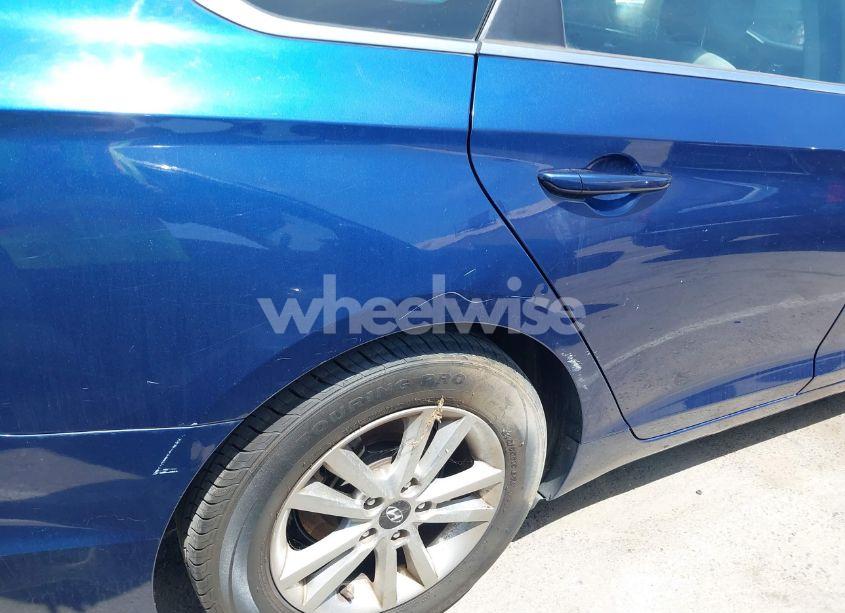 Photo 6 of 2015 Hyundai Sonata SE (VIN 5NPE24AF0FH054971)