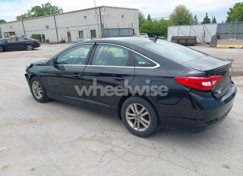 Photo 3 of 2015 Hyundai Sonata SE (VIN 5NPE24AF0FH058504)
