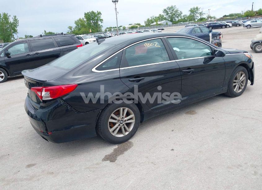 Photo 4 of 2015 Hyundai Sonata SE (VIN 5NPE24AF0FH058504)