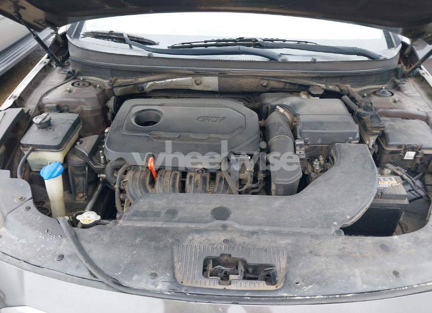 Photo 10 of 2015 Hyundai Sonata SE (VIN 5NPE24AF0FH069521)