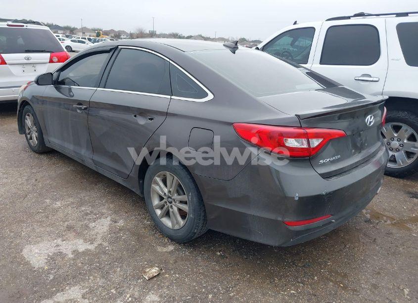 Photo 3 of 2015 Hyundai Sonata SE (VIN 5NPE24AF0FH069521)