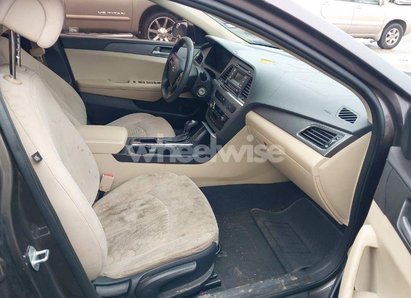 Photo 5 of 2015 Hyundai Sonata SE (VIN 5NPE24AF0FH069521)