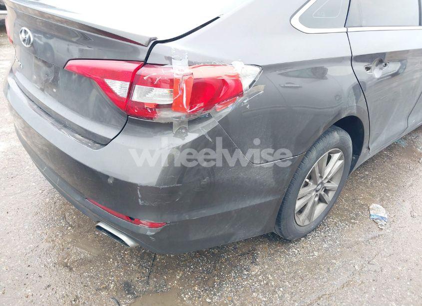 Photo 6 of 2015 Hyundai Sonata SE (VIN 5NPE24AF0FH069521)