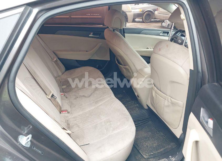 Photo 8 of 2015 Hyundai Sonata SE (VIN 5NPE24AF0FH069521)