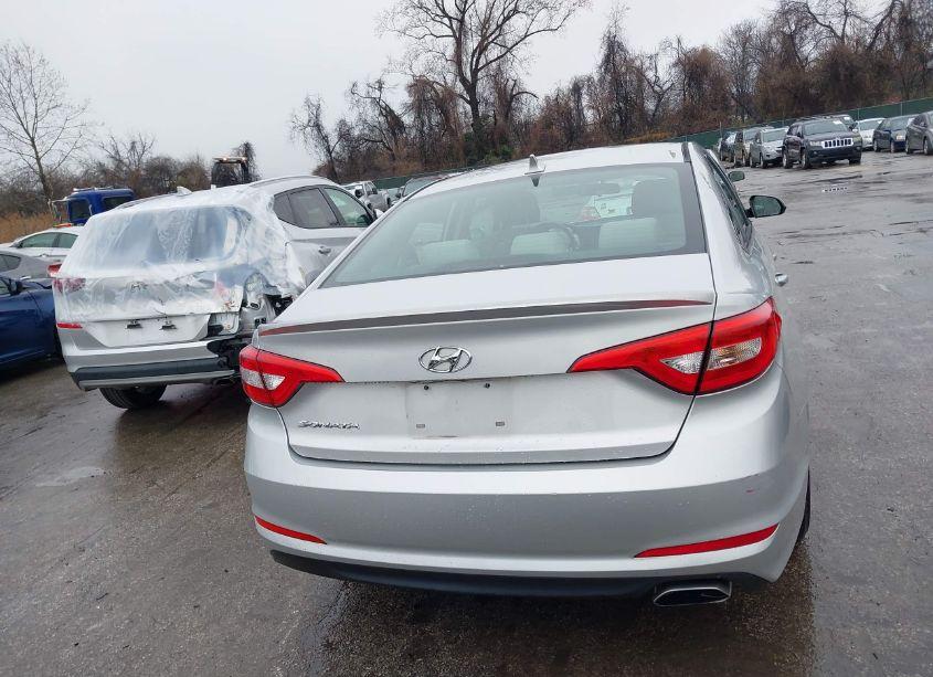 Photo 17 of 2015 Hyundai Sonata SE (VIN 5NPE24AF0FH086867)