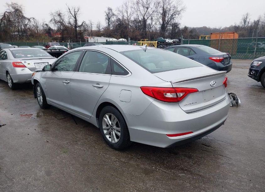 Photo 3 of 2015 Hyundai Sonata SE (VIN 5NPE24AF0FH086867)