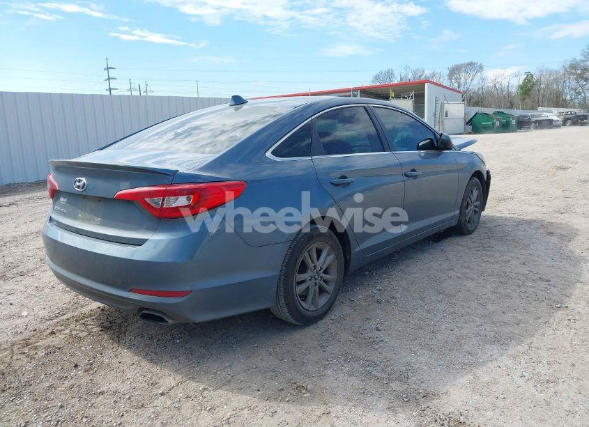 Photo 4 of 2015 Hyundai Sonata SE (VIN 5NPE24AF0FH120788)