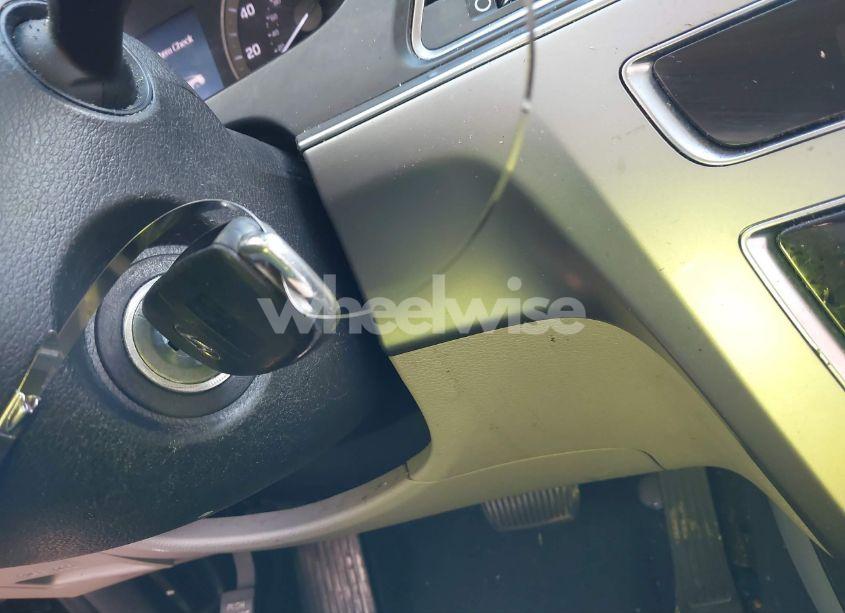 Photo 11 of 2015 Hyundai Sonata SE (VIN 5NPE24AF0FH121701)