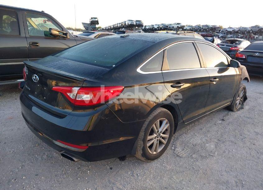 Photo 4 of 2015 Hyundai Sonata SE (VIN 5NPE24AF0FH147215)