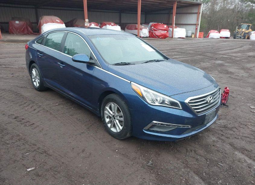 2015 Hyundai Sonata SE (VIN 5NPE24AF0FH154567) main photo