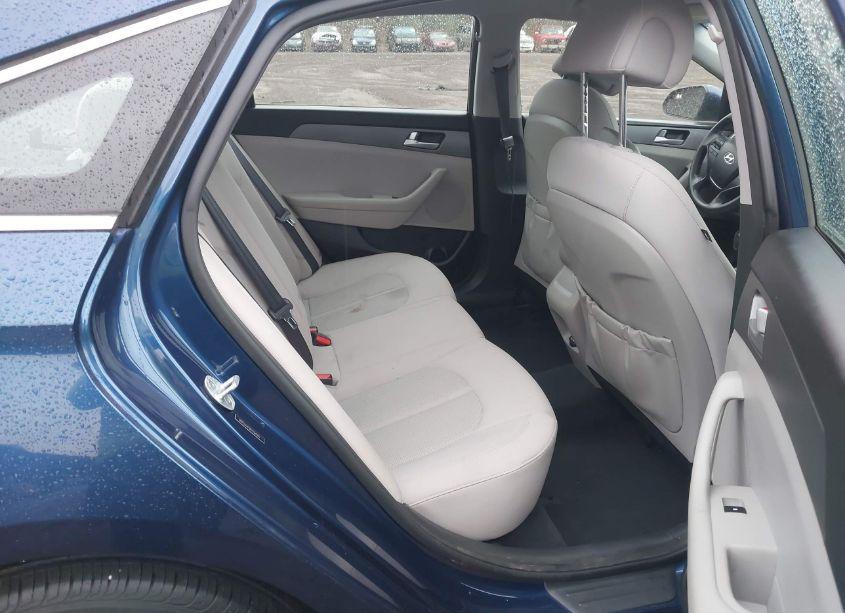 Photo 8 of 2015 Hyundai Sonata SE (VIN 5NPE24AF0FH154567)