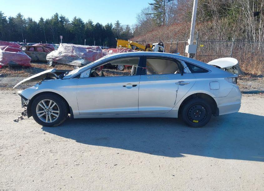 Photo 11 of 2015 Hyundai Sonata SE (VIN 5NPE24AF0FH156870)