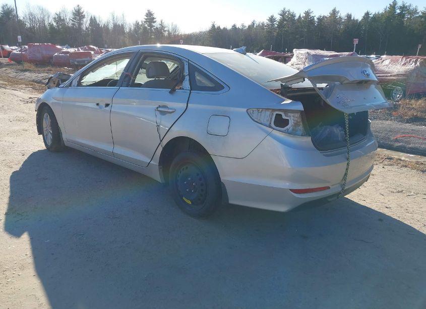 Photo 3 of 2015 Hyundai Sonata SE (VIN 5NPE24AF0FH156870)