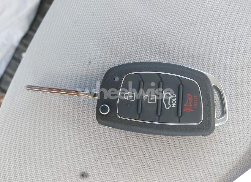 Photo 11 of 2015 Hyundai Sonata SE (VIN 5NPE24AF0FH157467)