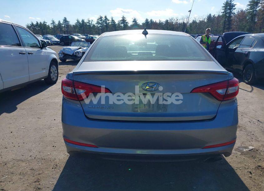 Photo 17 of 2015 Hyundai Sonata SE (VIN 5NPE24AF0FH157467)