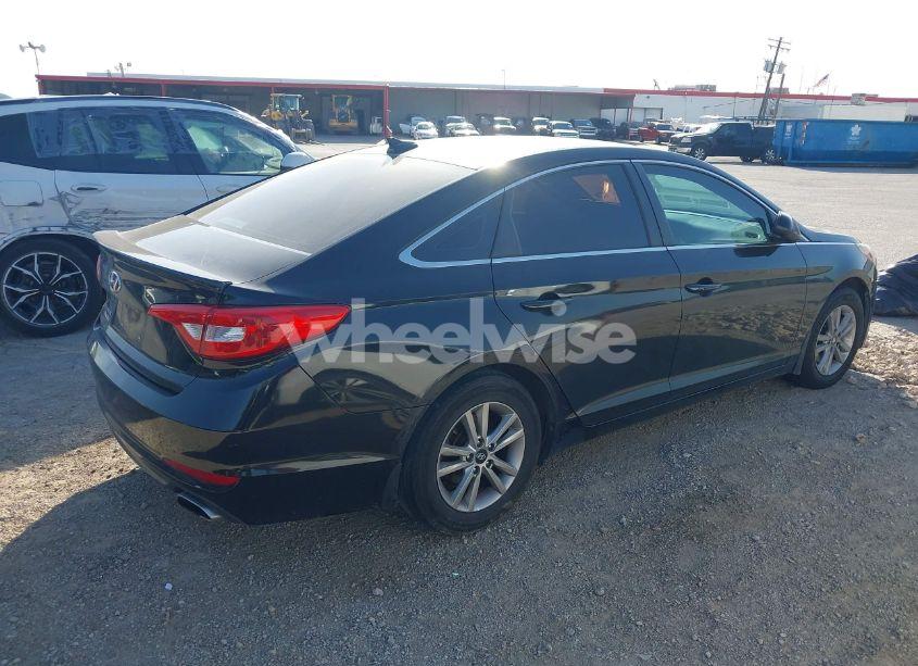 Photo 4 of 2015 Hyundai Sonata SE (VIN 5NPE24AF0FH163432)