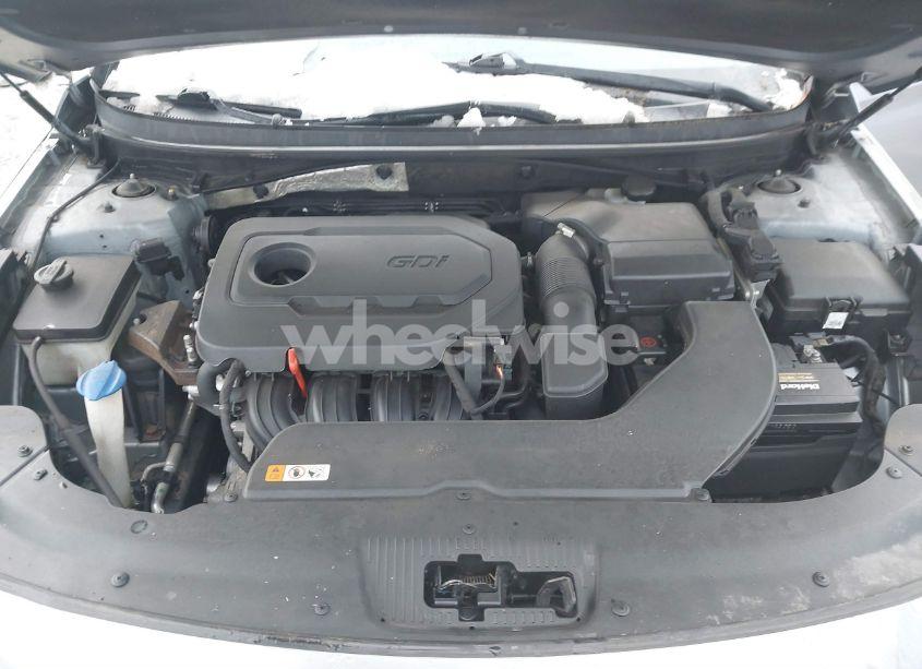 Photo 10 of 2015 Hyundai Sonata SE (VIN 5NPE24AF0FH173734)