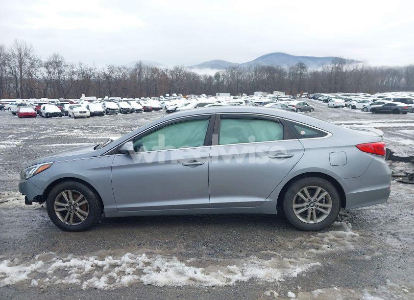 Photo 15 of 2015 Hyundai Sonata SE (VIN 5NPE24AF0FH173734)