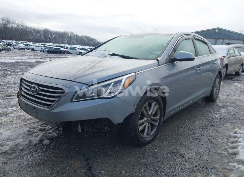 Photo 6 of 2015 Hyundai Sonata SE (VIN 5NPE24AF0FH173734)