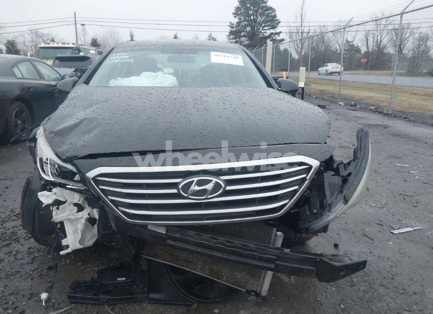 Photo 12 of 2015 Hyundai Sonata SE (VIN 5NPE24AF0FH174866)