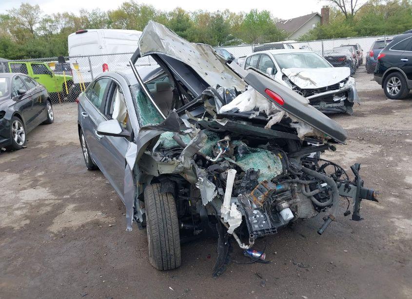 2015 Hyundai Sonata SE (VIN 5NPE24AF0FH186306) main photo