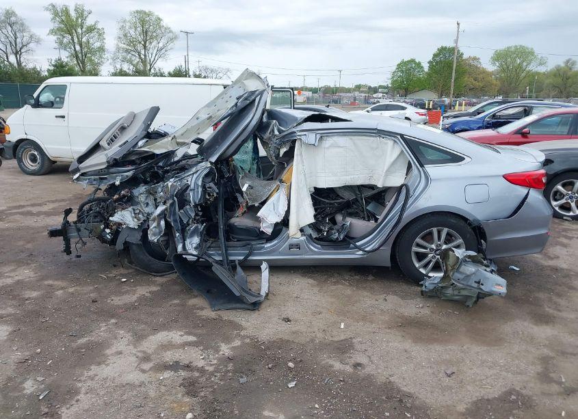 Photo 14 of 2015 Hyundai Sonata SE (VIN 5NPE24AF0FH186306)