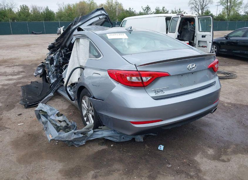 Photo 3 of 2015 Hyundai Sonata SE (VIN 5NPE24AF0FH186306)