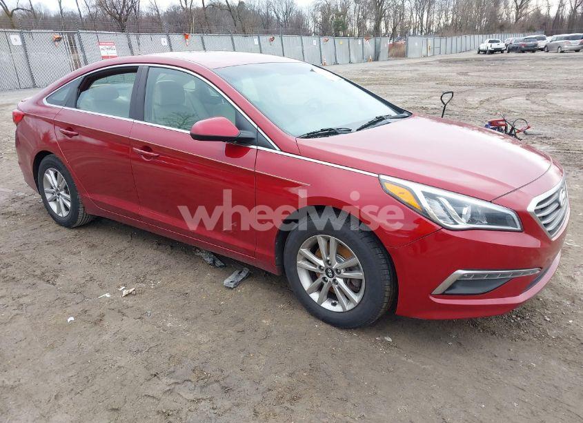 2015 Hyundai Sonata SE (VIN 5NPE24AF0FH187343) main photo