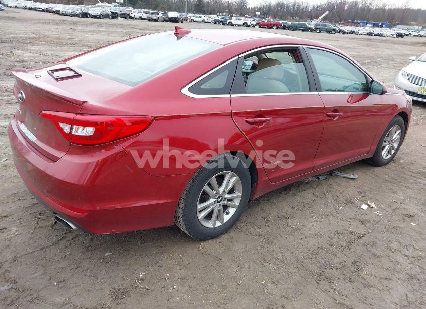 Photo 4 of 2015 Hyundai Sonata SE (VIN 5NPE24AF0FH187343)