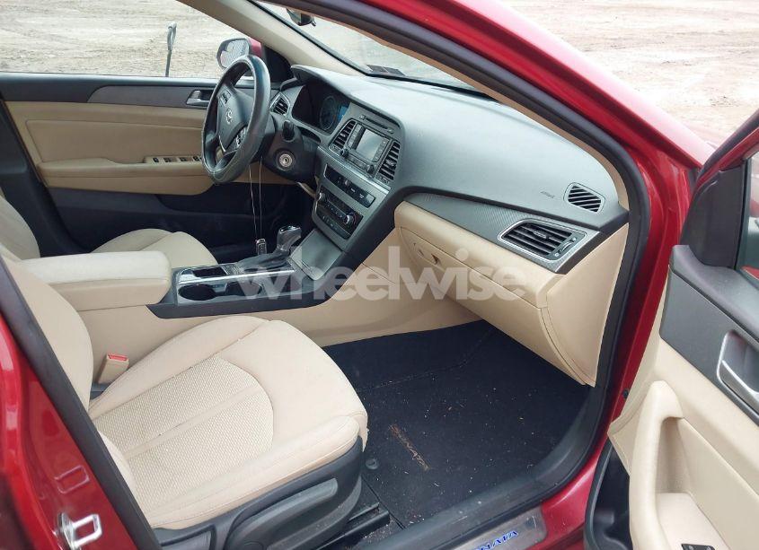 Photo 5 of 2015 Hyundai Sonata SE (VIN 5NPE24AF0FH187343)
