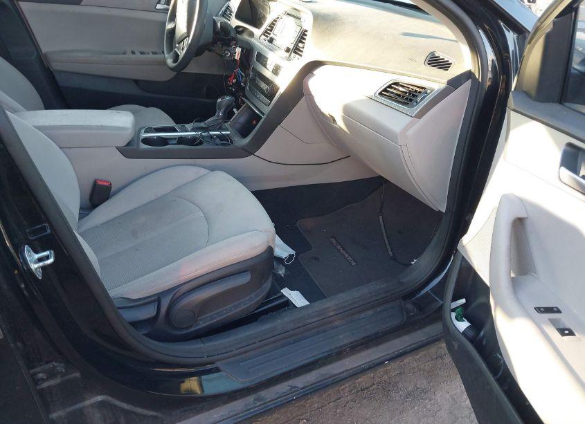 Photo 5 of 2015 Hyundai Sonata SE (VIN 5NPE24AF0FH204321)