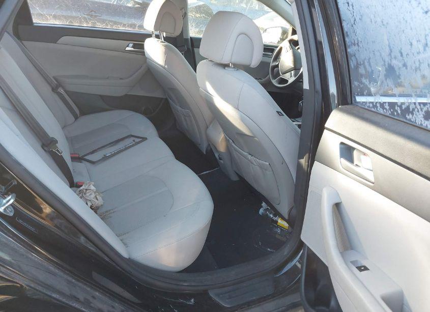 Photo 8 of 2015 Hyundai Sonata SE (VIN 5NPE24AF0FH204321)