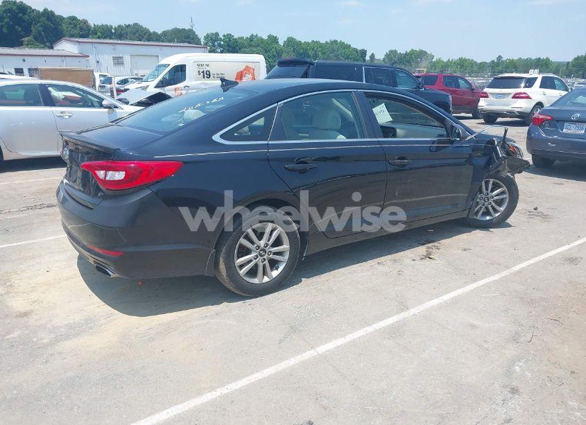 Photo 4 of 2015 Hyundai Sonata SE (VIN 5NPE24AF0FH205355)