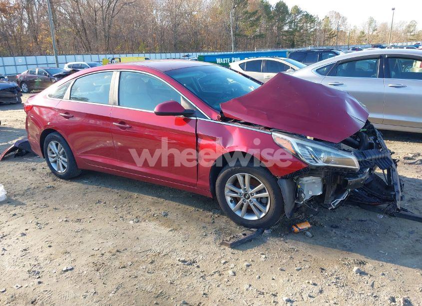 2015 Hyundai Sonata SE (VIN 5NPE24AF0FH209986) main photo