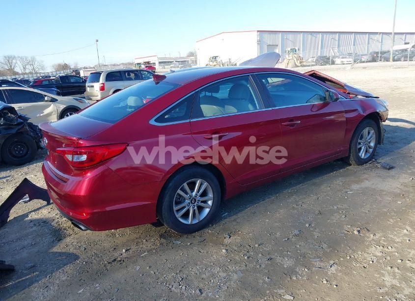 Photo 4 of 2015 Hyundai Sonata SE (VIN 5NPE24AF0FH209986)