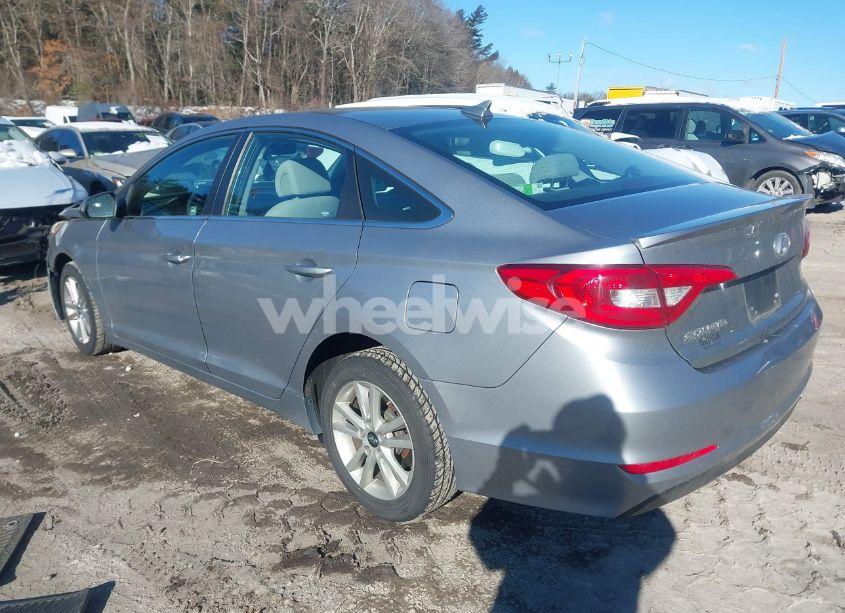 Photo 3 of 2015 Hyundai Sonata SE (VIN 5NPE24AF0FH211351)