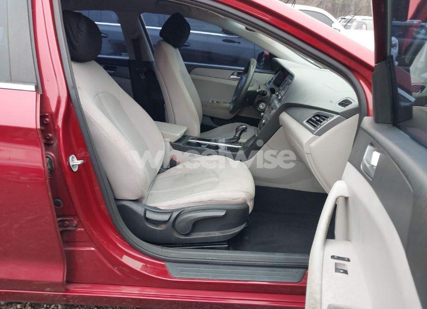 Photo 5 of 2015 Hyundai Sonata SE (VIN 5NPE24AF0FH214508)