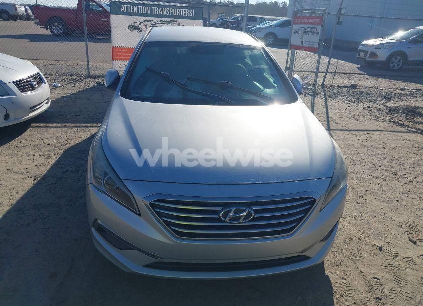 Photo 6 of 2015 Hyundai Sonata SE (VIN 5NPE24AF0FH229655)