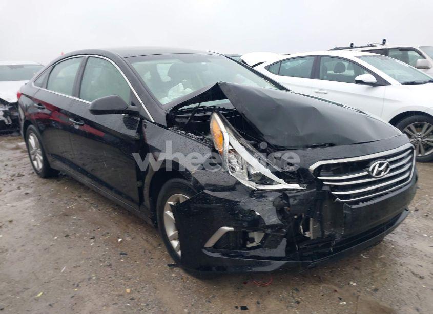 2015 Hyundai Sonata SE (VIN 5NPE24AF0FH238131) main photo