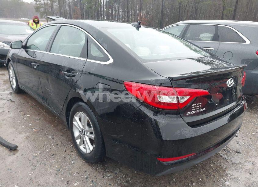 Photo 3 of 2015 Hyundai Sonata SE (VIN 5NPE24AF0FH238131)