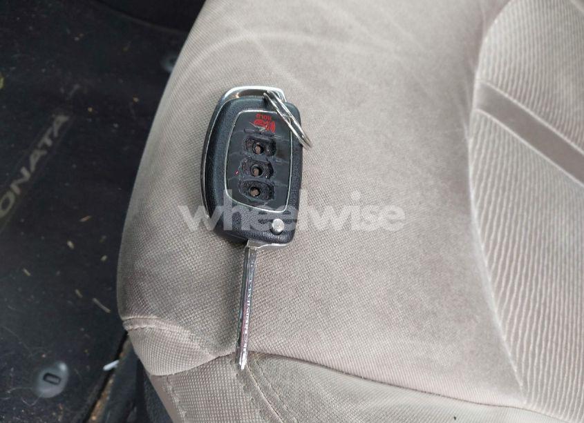 Photo 11 of 2015 Hyundai Sonata SE (VIN 5NPE24AF0FH243216)