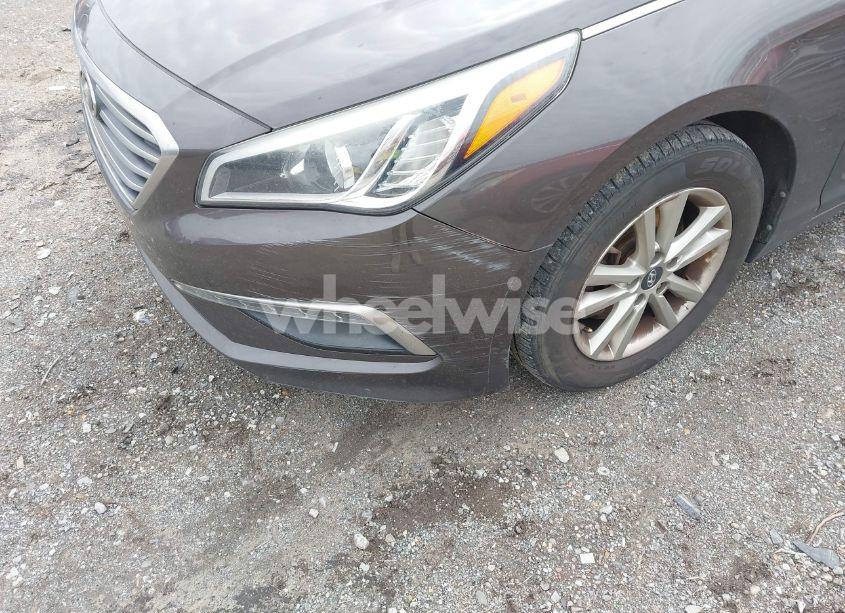 Photo 6 of 2015 Hyundai Sonata SE (VIN 5NPE24AF0FH243216)