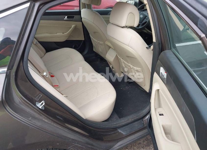 Photo 8 of 2015 Hyundai Sonata SE (VIN 5NPE24AF0FH243216)