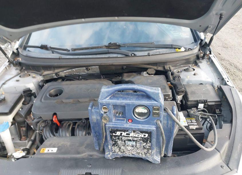 Photo 10 of 2015 Hyundai Sonata SE (VIN 5NPE24AF0FH256807)