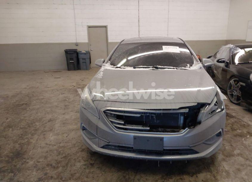 Photo 12 of 2016 Hyundai Sonata SE (VIN 5NPE24AF0GH275424)