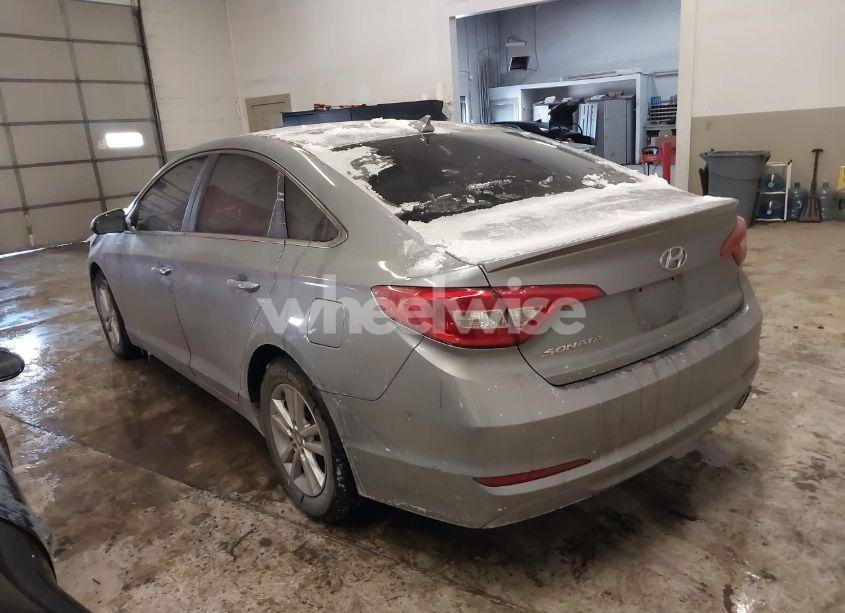 Photo 3 of 2016 Hyundai Sonata SE (VIN 5NPE24AF0GH275424)