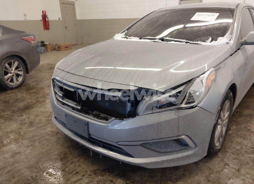 Photo 6 of 2016 Hyundai Sonata SE (VIN 5NPE24AF0GH275424)