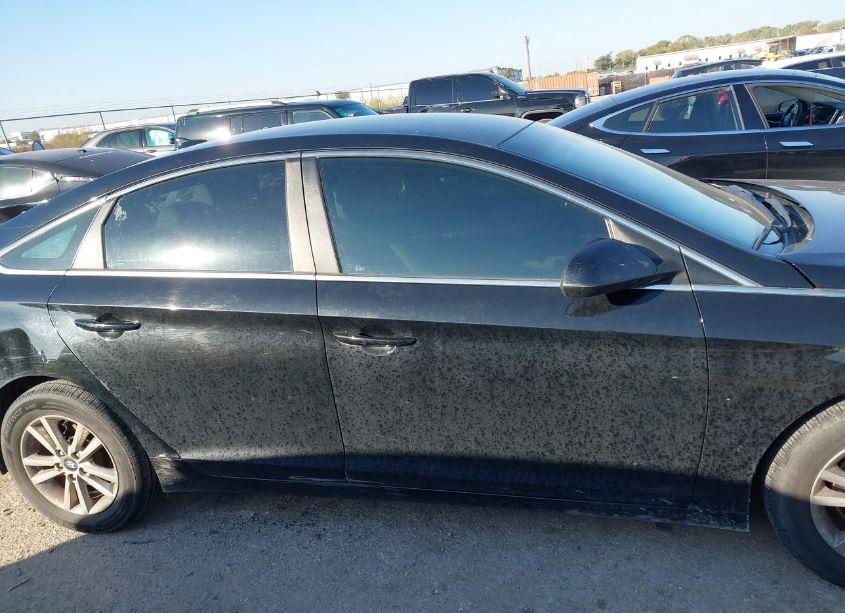 Photo 13 of 2016 Hyundai Sonata SE (VIN 5NPE24AF0GH288805)