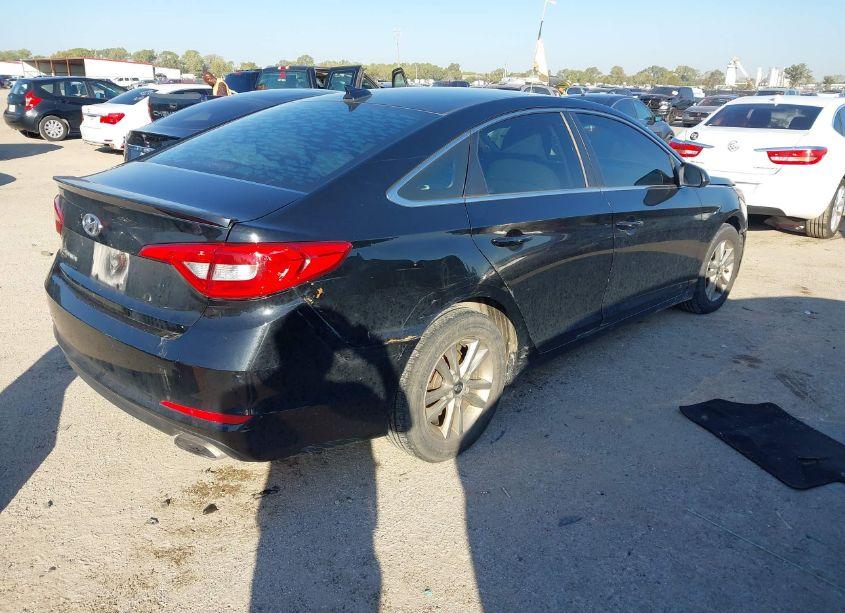 Photo 4 of 2016 Hyundai Sonata SE (VIN 5NPE24AF0GH288805)